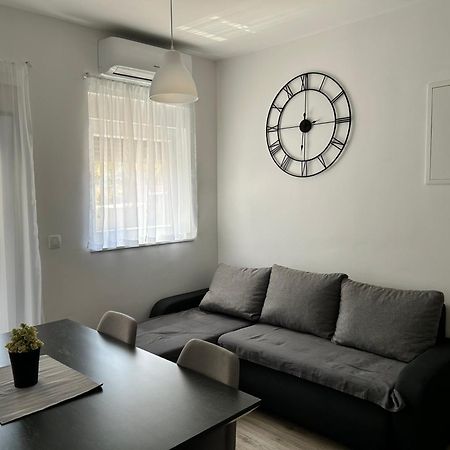 Apartments Dobrenic Vodice Exterior photo