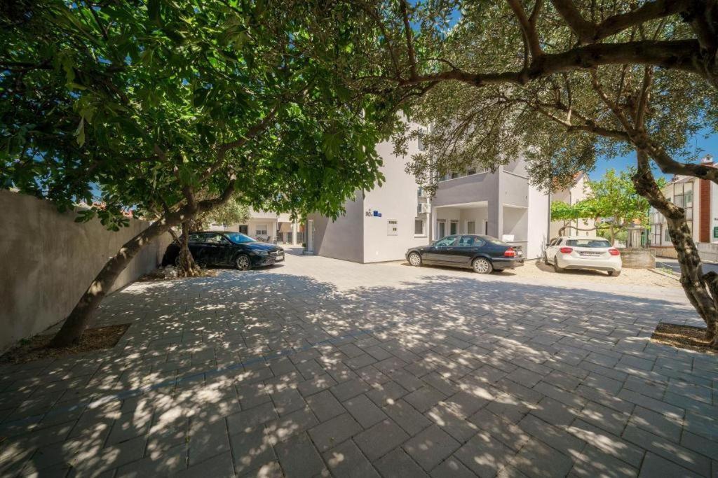 Apartments Dobrenic Vodice Exterior photo