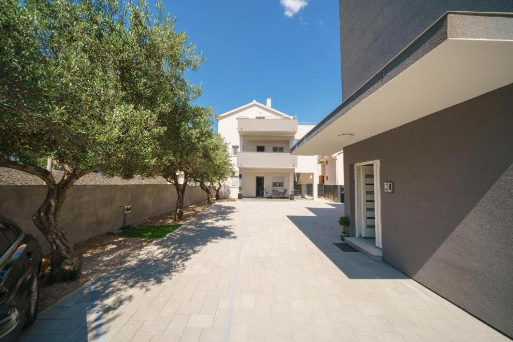 Apartments Dobrenic Vodice Exterior photo