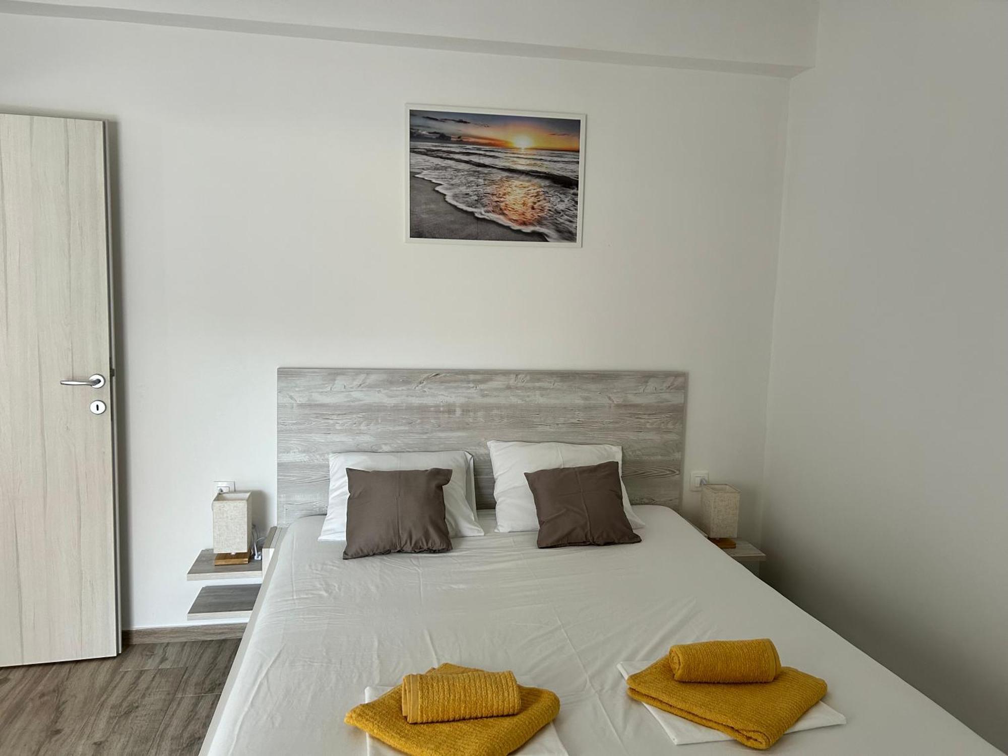 Apartments Dobrenic Vodice Exterior photo